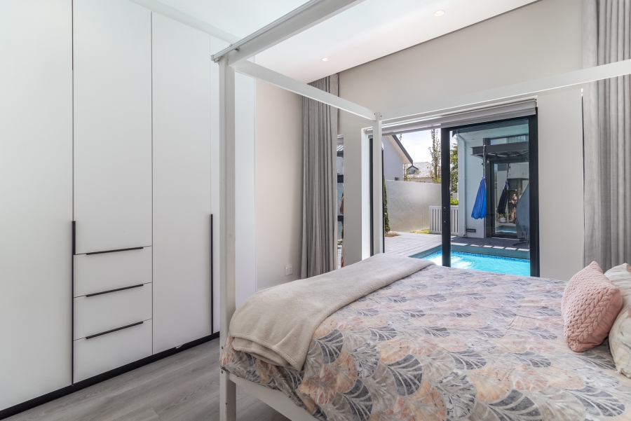 6 Bedroom Property for Sale in Pearl Valley at Val de Vie Western Cape